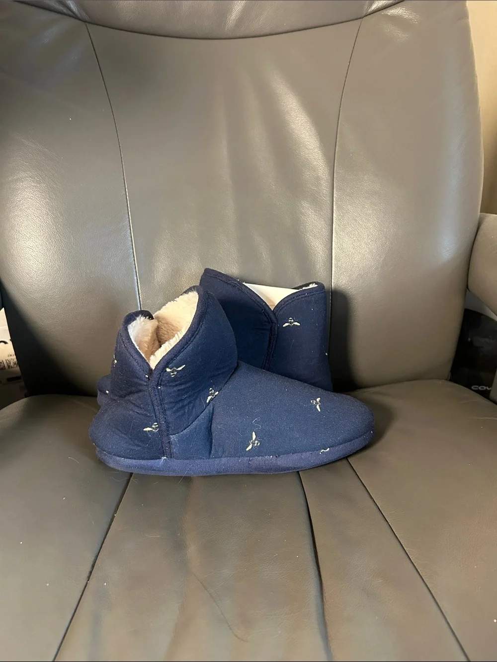 Joules Cabin Navy Bee Print Bootie Slippers